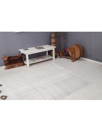 White Vintage Hemp Kilim Rug - 5`4