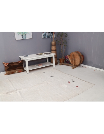 White Vintage Hemp Kilim Rug - 5`9