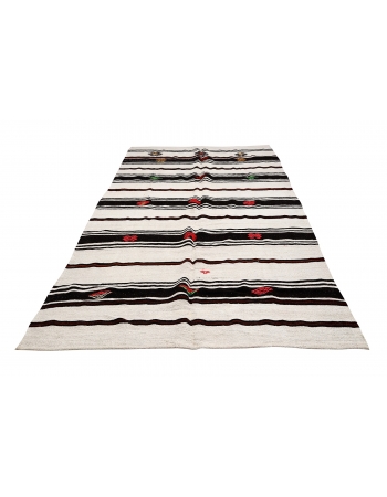 Vintage Embroidered Hemp Kilim Rug - 6`9