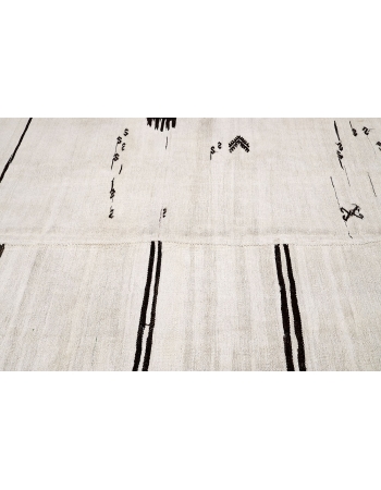 White & Black Vintage Hemp Kilim - 6`7