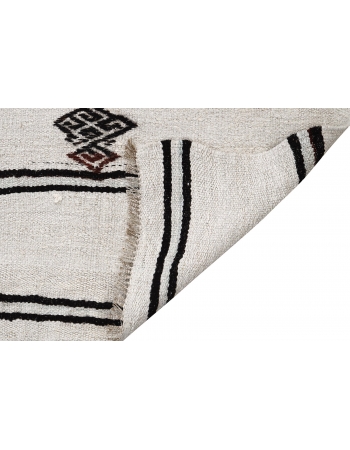 White & Black Vintage Hemp Kilim - 6`6