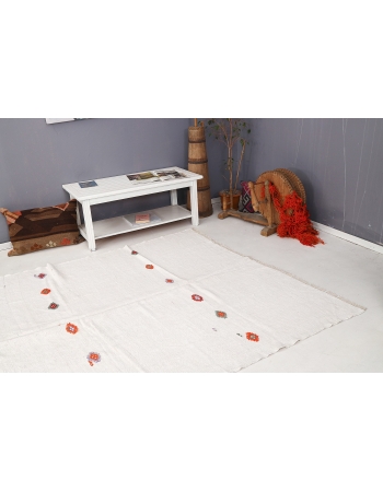 White Embroidered Vintage Hemp Rug - 6`1