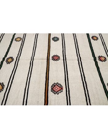 Vintage Embroidered Hemp Kilim Rug - 6`0