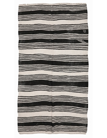 White & Black Vintage Hemp Rug - 6`0