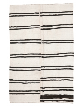 White & Black Vintage Hemp Rug - 7`1