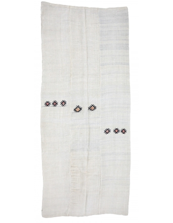 White Vintage Hemp Kilim Rug - 5`4