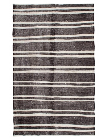 Vintage Striped Turkish Kilim Rug - 5`7" x 9`3"