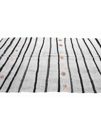Hemp Vintage Striped Kilim Rug - 6`0" x 9`4"