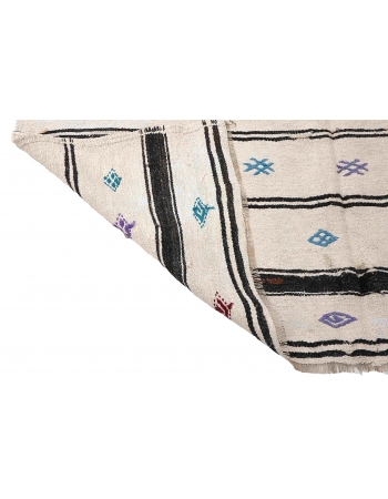 Vintage Embroidered Hemp Kilim Rug - 5`8