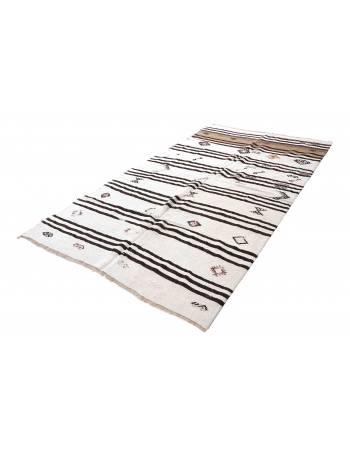 Vintage Turkish Hemp Kilim Rug - 5`8