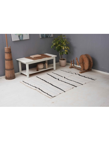 Vintage Decorative Turkish Hemp Kilim Rug - 4`5