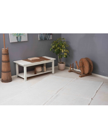 White Vintage Modern Hemp Kilim Rug - 5`4
