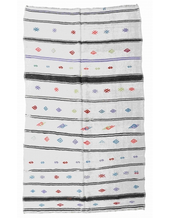 Vintage Embroidered Hemp Kilim Rug - 5`8" x 9`10"