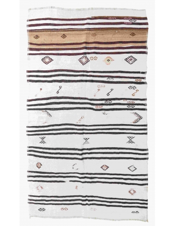 Vintage Turkish Hemp Kilim Rug - 5`8" x 9`9"