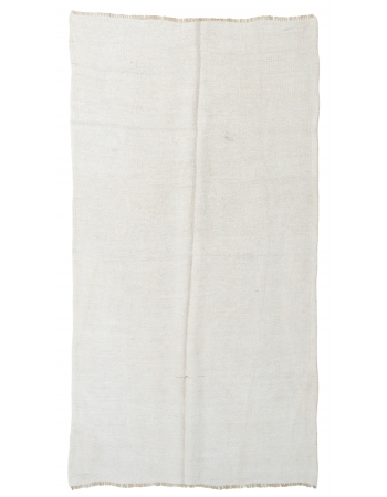 Modern Vintage Hemp Kilim Rug - 4`6″ x 9`10″