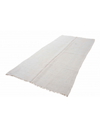 Modern Vintage Hemp Kilim Rug - 4`6″ x 9`10″