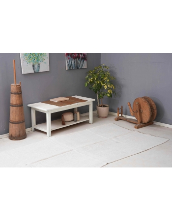 Modern Vintage Hemp Kilim Rug - 4`6″ x 9`10″