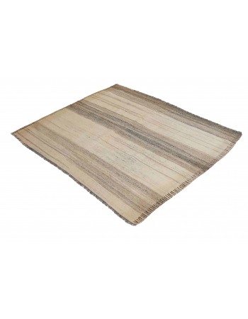 Vintage Modern Decorative Kilim Rug - 5`1″ x 6`1″