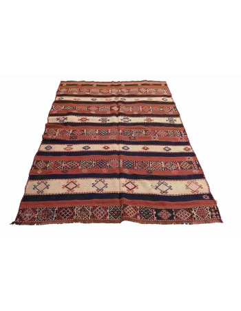 Vintage Embroidered Decorative Kilim Rug - 4`8″ x 7`9″