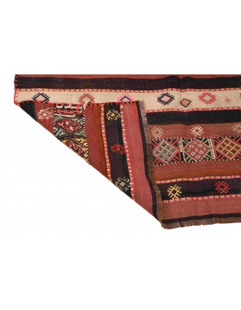 Vintage Embroidered Decorative Kilim Rug - 4`8″ x 7`9″