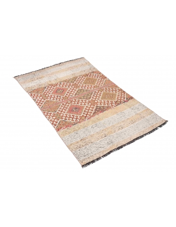 Vintage Decorative Small Kilim Rug - 3`1″ x 5`11″