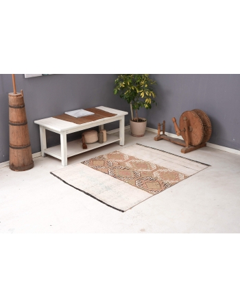 Vintage Modern Small Kilim Rug - 4`1″ x 5`3″