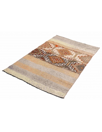 Vintage Washed Out Small Kilim Rug - 3`5″ x 5`5″