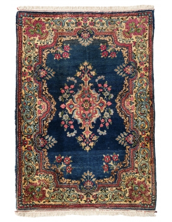 Vintage Mini Decorative Rug - 2`1″ x 3`2″
