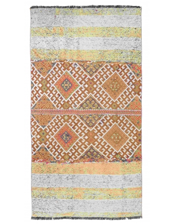 Vintage Decorative Small Kilim Rug - 3`1″ x 5`11″