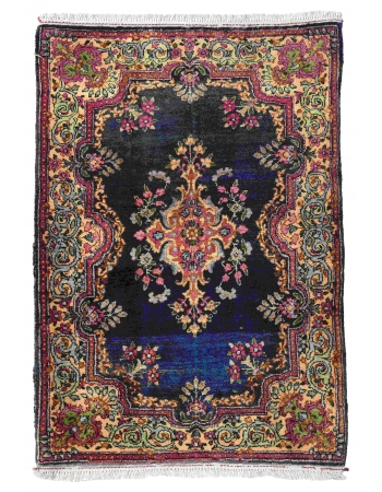 Vintage Mini Decorative Rug - 2`1″ x 3`2″