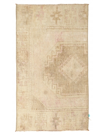 Washed Out Vintage Mini Rug - 1`9″ x 3`1″