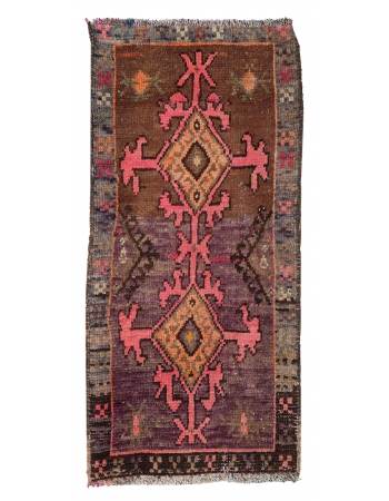 Vintage Mini Decorative Rug - 1`9″ x 3`8″