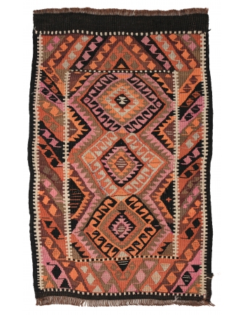 Vintage Mini Kilim Rug - 1`10″ x 2`9″