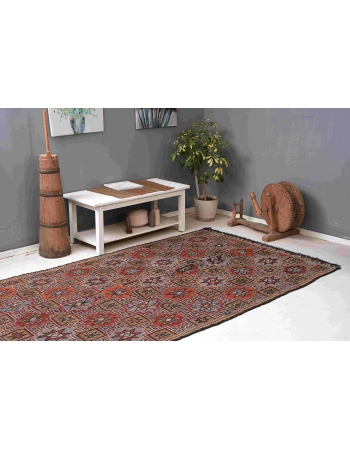 Embroidered Vintage Kilim Rug - 5`7″ x 10`6″
