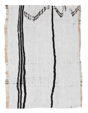 Black & White Hemp Mini Kilim Rug - 1`10″ x 2`7″