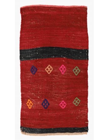 Red Vintage Mini Kilim Rug - 1`5″ x 2`8″