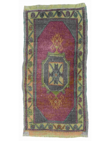 Vintage Mini Decorative Rug - 1`8″ x 3`3″