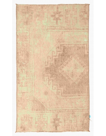 Washed Out Vintage Mini Rug - 1`9″ x 3`1″