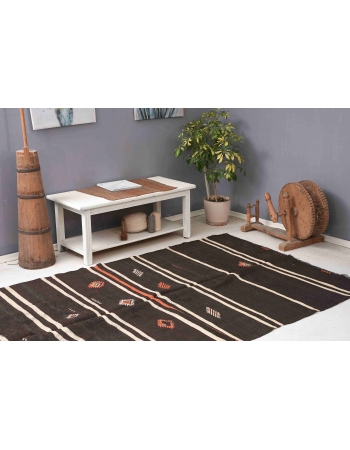 Vintage Turkish Decorative Kilim Rug - 5`6″ x 9`10″