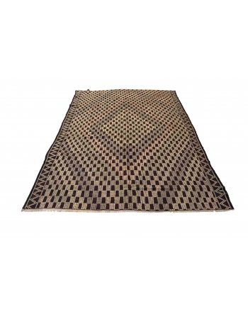 Embroidered Vintage Kilim Rug - 5`9″ x 8`7″