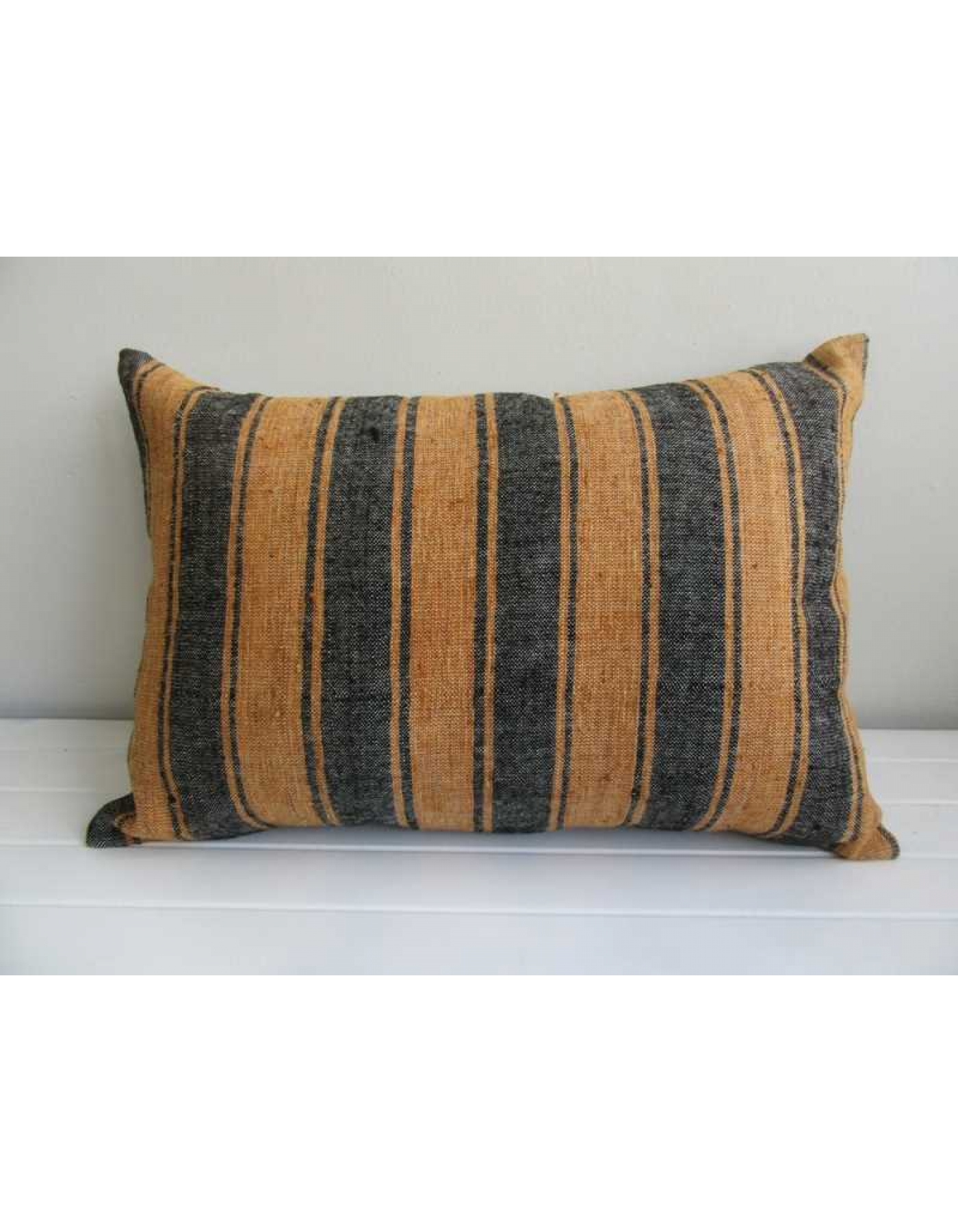 Antique kilim deals pillows